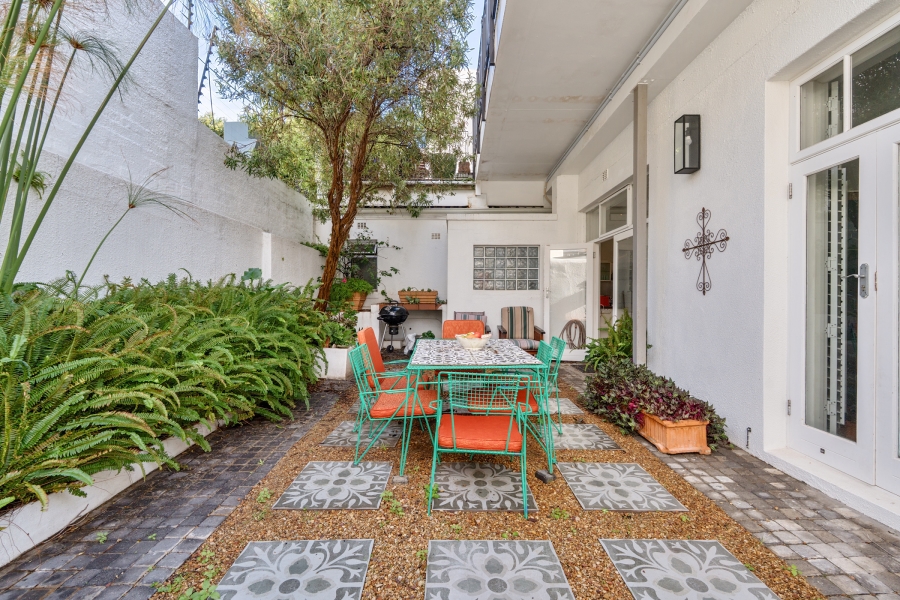 4 Bedroom Property for Sale in Gardens Western Cape